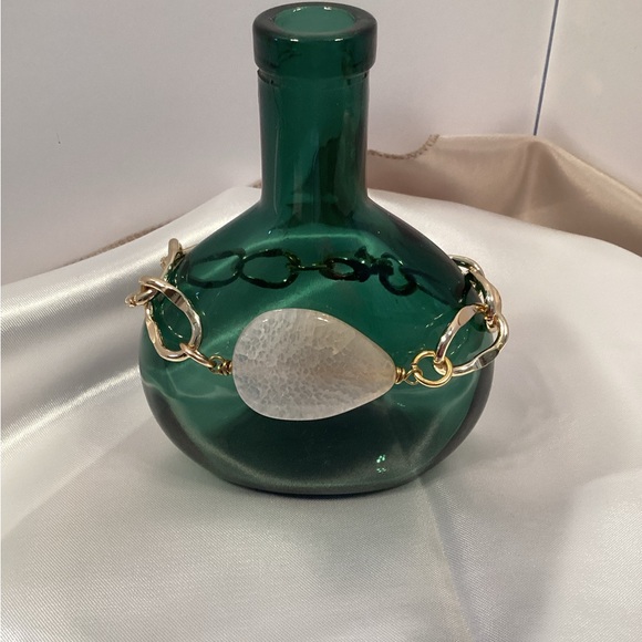 Chalcedony Teardrop Bracelet - Picture 2 of 6